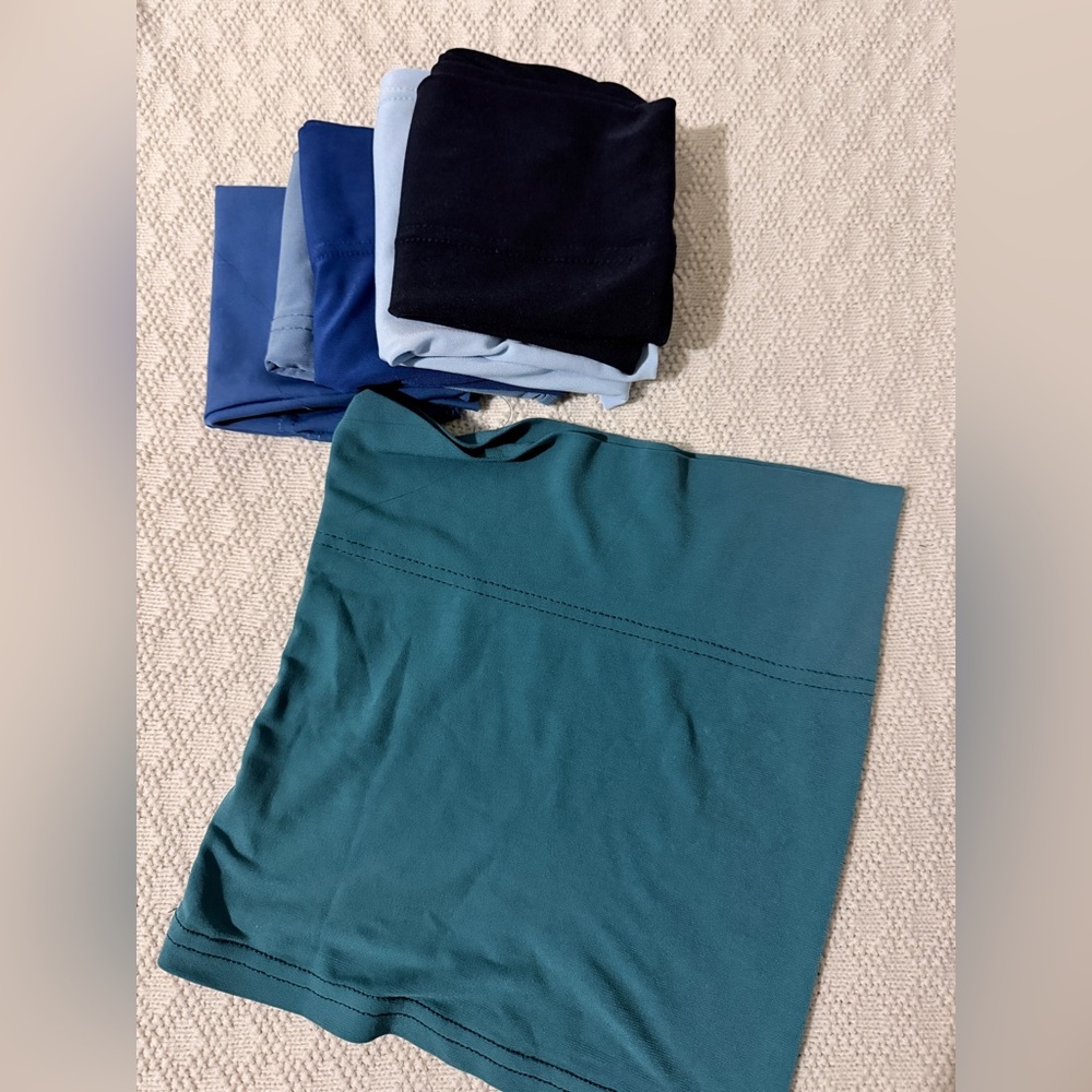 Set of Blue caps